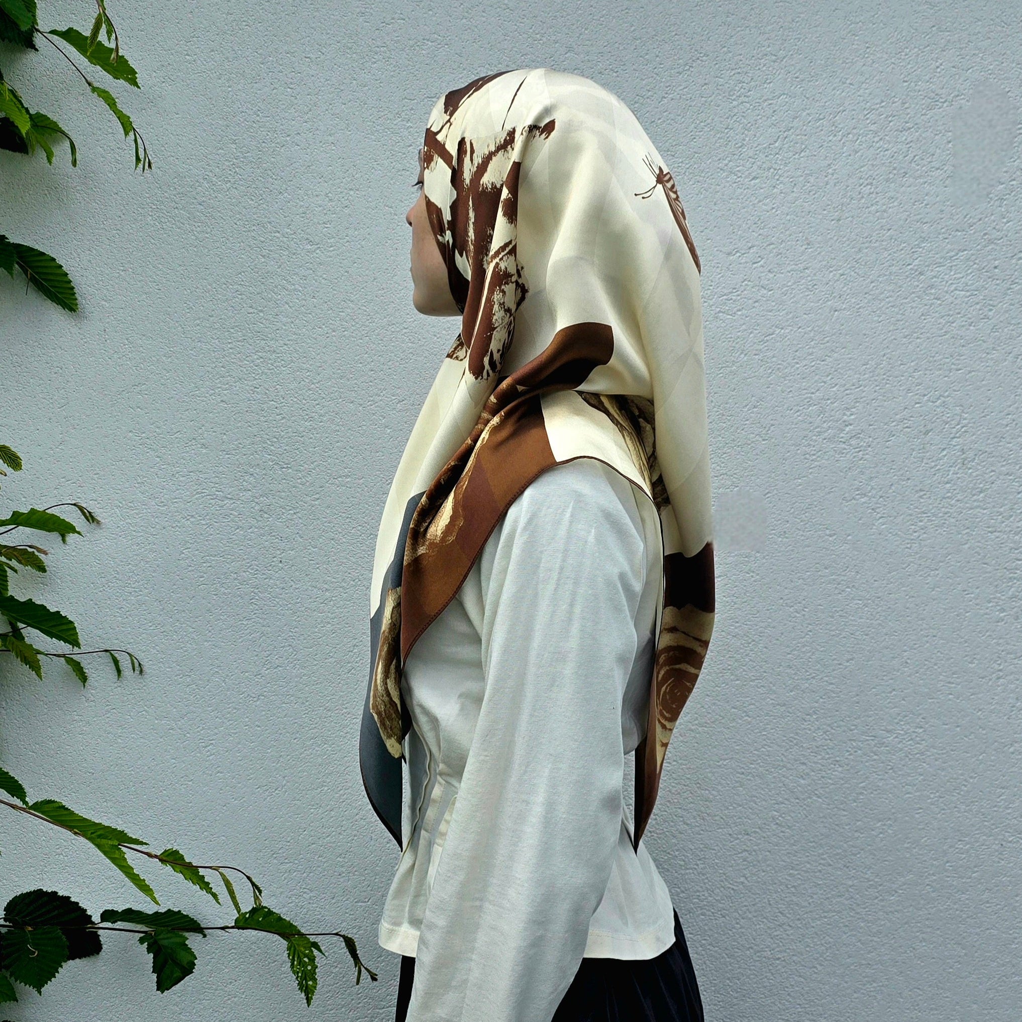 Café Latte de Roses Silk Scarf 90
